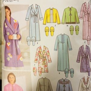 Vintage Simplicity 5778 Design You Own Robe Slippers Pre Owned size L-XL